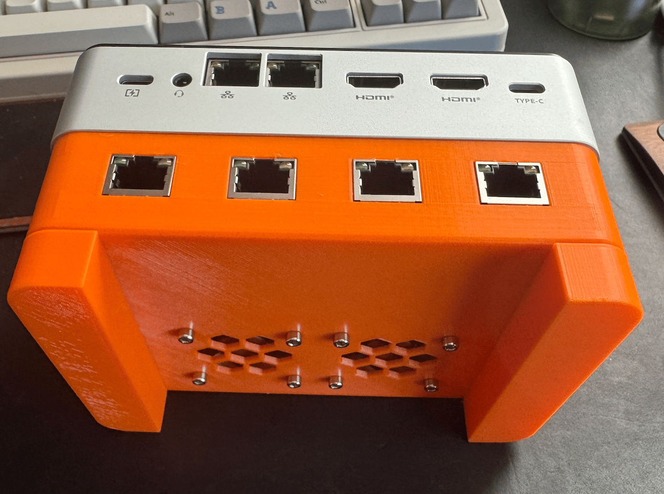 the g9 with custom bottom case and 4 extra network jacks and fans